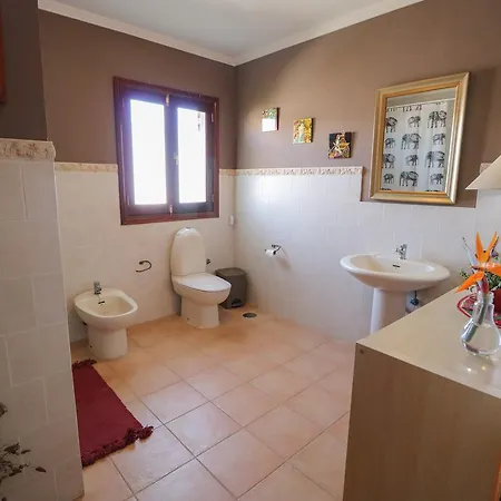 Domingo & Lola's Corner Chalet