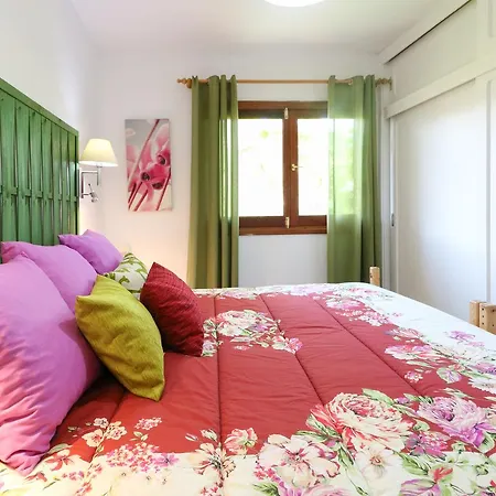 Chalet Domingo & Lola's Corner *